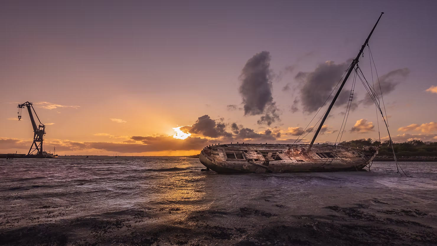 Sunset at the Shipwreck in Tipnor, Portsmouth